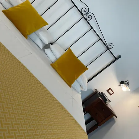 Ai Dammusi Bed & Breakfast *