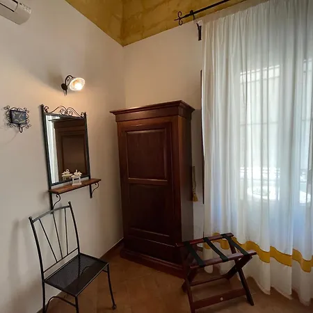 Ai Dammusi Bed & Breakfast *
